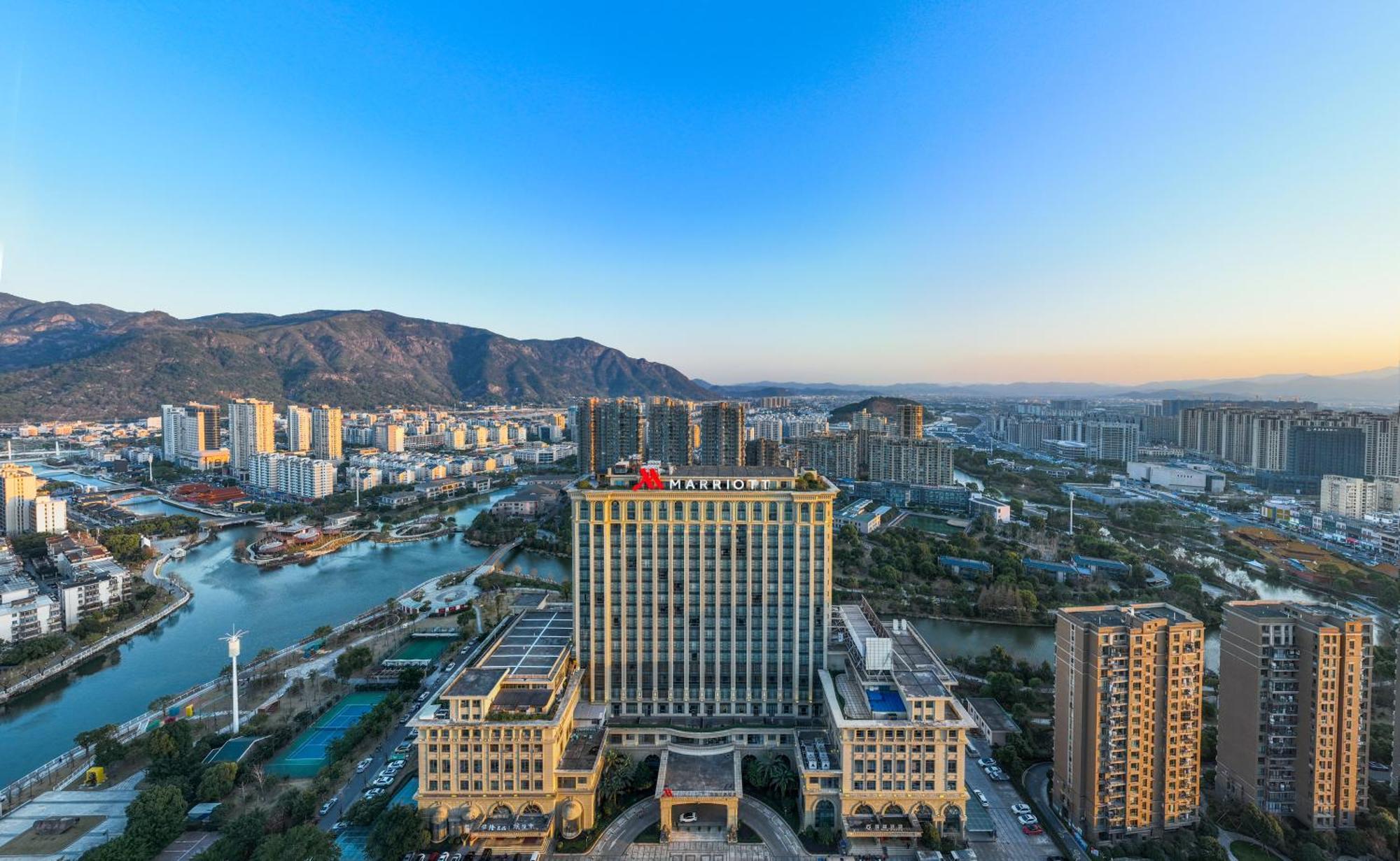 Zhejiang Taizhou Marriott Hotel Exterior photo